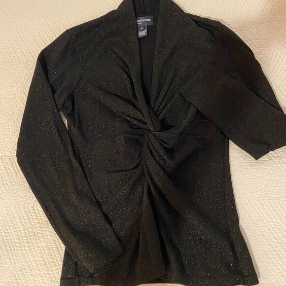 Jones New York Signature v-neck top Size M - Picture 2 of 5